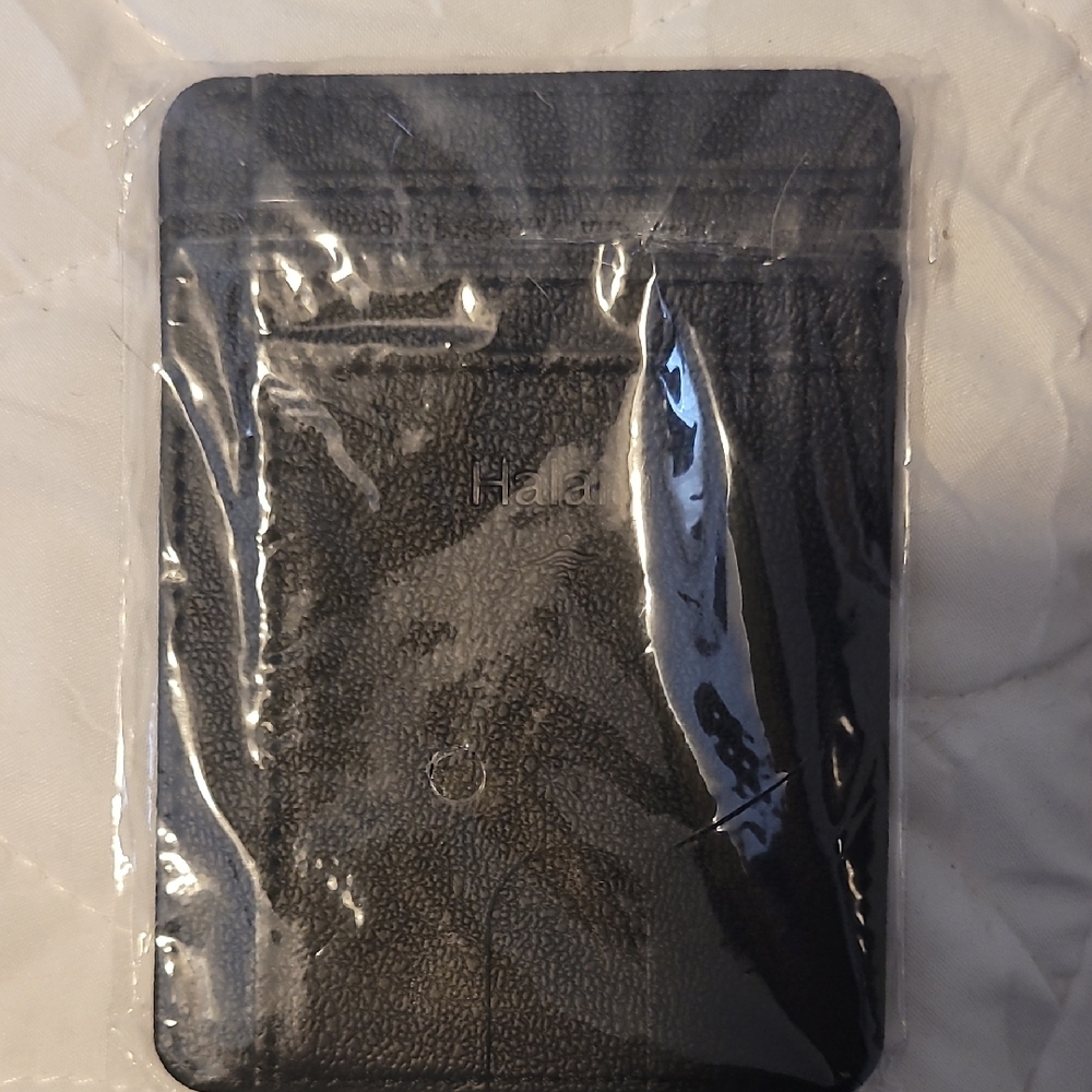 Halara Black ID and Credit Card Holder